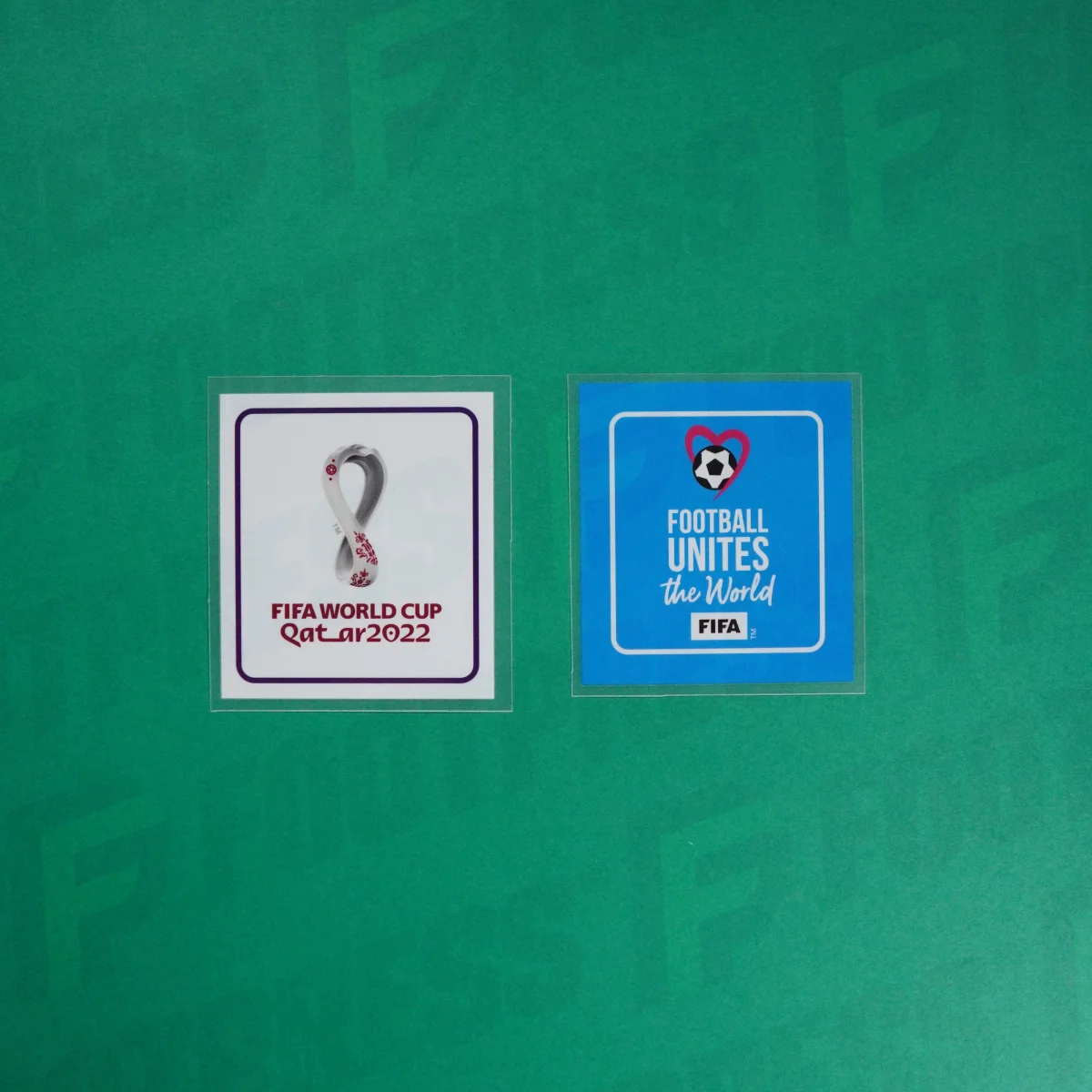 Flocage Officiel - Patch, Coupe du monde 2022 Blanc + Football Unites the World Bleu clair Adulte (World Cup 2022)